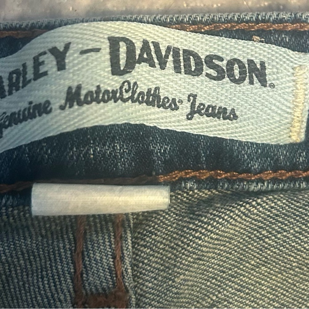 Woman’s size 6p Harley Davidson jeans